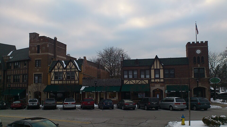 Flossmoor 2 Storefronts along Sterling Avenue in downtown Flossmoor, Illinois