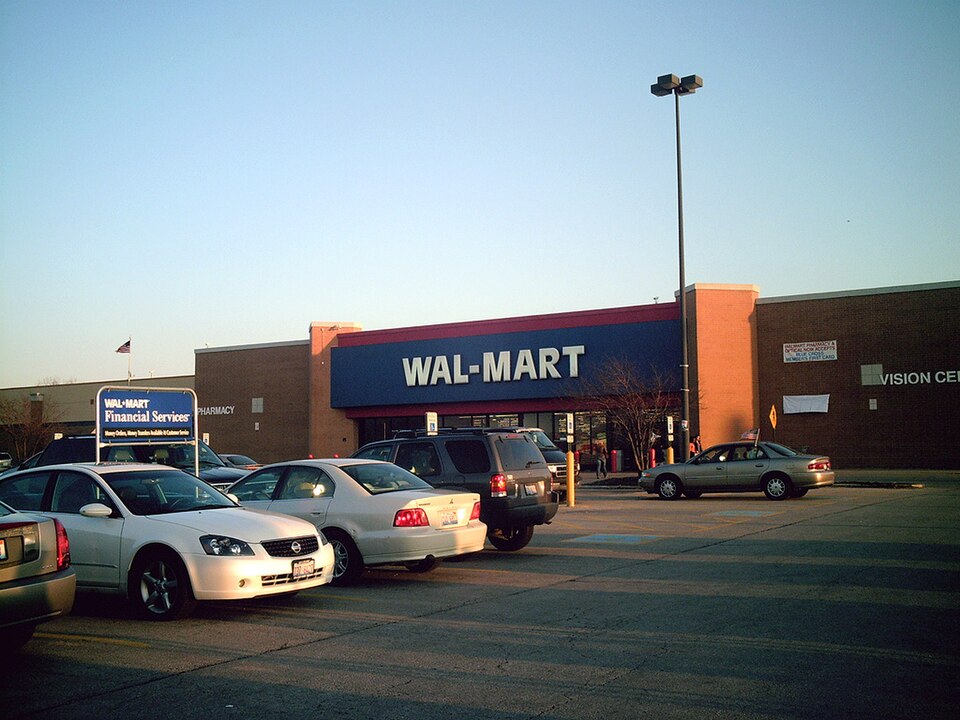 Orland Hills 1 The original Walmart store in Orland Hills, Illinois, photographed in 2007